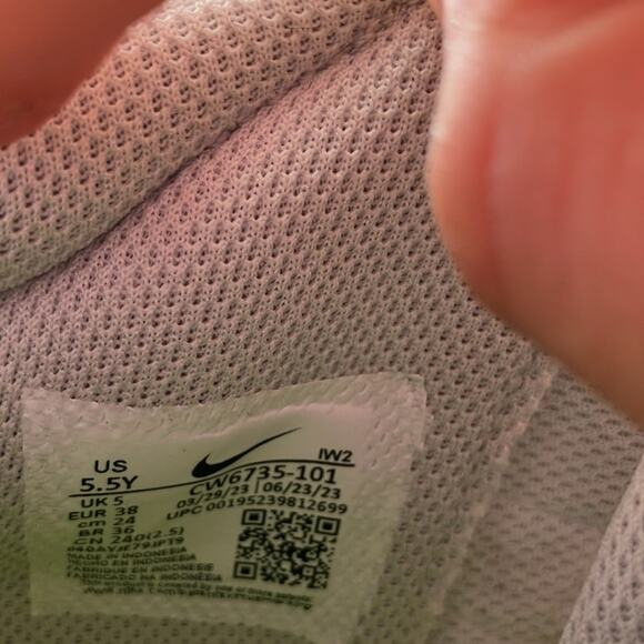 Nike Team Hustle D‎ 10 youth White/White-photon Dust-volt basketball shoes new - Picture 7 of 7